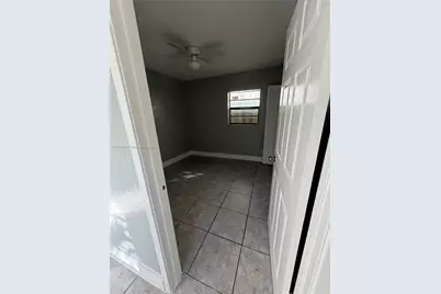 626 NW 10th Ter #3, Fort Lauderdale, FL 33311 - Photo 4