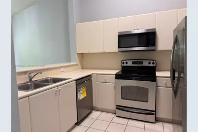 1663 SE 29th St #202, Homestead, FL 33035 - Photo 8