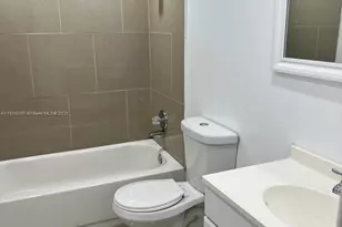 6940 Miami Gardens Dr, Hialeah, FL 33015 - Photo 10