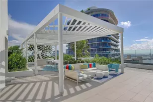 55 SW 9th St, Miami, FL 33130 - Photo 18