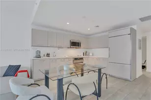 55 SW 9th St, Miami, FL 33130 - Photo 6