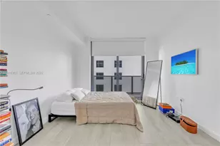 55 SW 9th St, Miami, FL 33130 - Photo 8