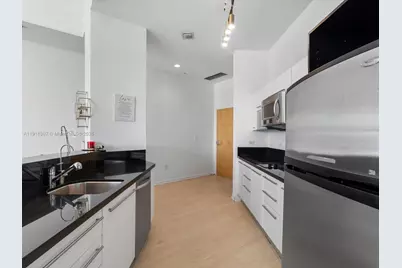 253 NE 2nd St #229, Miami, FL 33132 - Photo 14