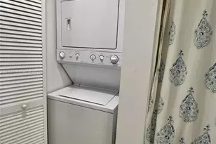 1750 N Bayshore Dr, Miami, FL 33132 - Photo 20