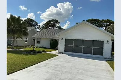 6910 SE Lillian Ct, Stuart, FL 34997 - Photo 2