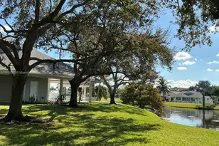 6910 SE Lillian Ct, Stuart, FL 34997 - Photo 28