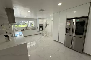 19150 S St Andrews Dr, Hialeah, FL 33015 - Photo 30