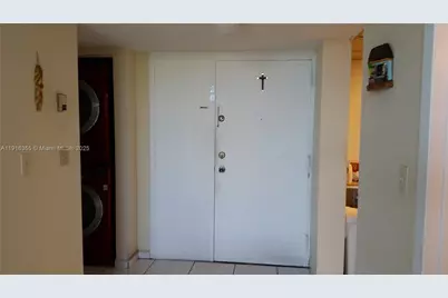 2075 SW 122nd Ave #402, Miami, FL 33175 - Photo 24