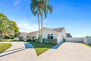 10700 SW 139th Rd, Miami, FL 33176 - Photo 8