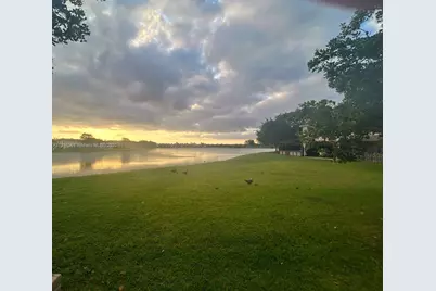 22526 SW 89th Pl, Cutler Bay, FL 33190 - Photo 4