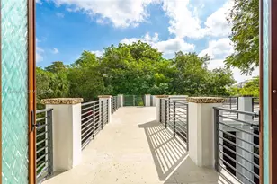 1621 S Bayshore Dr, Miami, FL 33133 - Photo 54