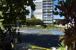 800 Parkview Dr, Hallandale Beach, FL 33009 - Photo 20