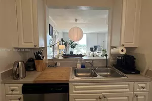 900 SW 8th St, Miami, FL 33130 - Photo 8