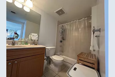 900 SW 8th St #1010, Miami, FL 33130 - Photo 12