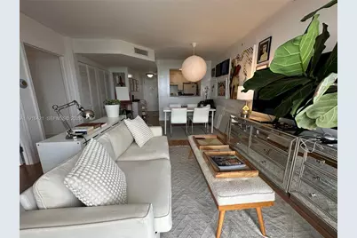 900 SW 8th St #1010, Miami, FL 33130 - Photo 1