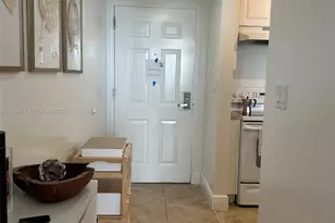 900 SW 8th St, Miami, FL 33130 - Photo 14