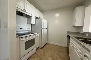 900 SW 8th St, Miami, FL 33130 - Photo 4