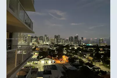 900 SW 8th St #1010, Miami, FL 33130 - Photo 4