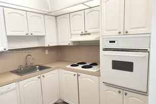 19370 Collins Ave, Sunny Isles Beach, FL 33160 - Photo 8