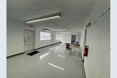 1101 NW 72nd St, Miami, FL 33150 - Photo 8