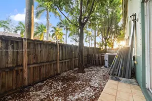 1406 SE 26th Ct, Homestead, FL 33035 - Photo 16
