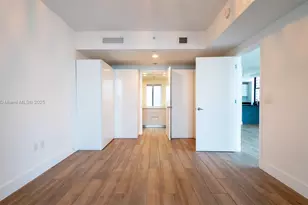 1010 Brickell Ave, Miami, FL 33131 - Photo 14