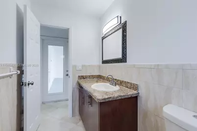 5425 Madison St, Hollywood, FL 33021 - Photo 14