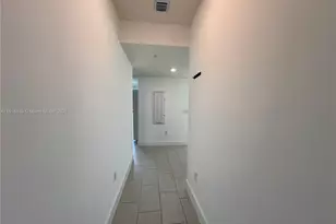 8167 NW 41st St, Doral, FL 33166 - Photo 14