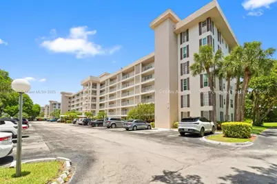 2851 S Palm Aire Dr #205, Pompano Beach, FL 33069 - Photo 1