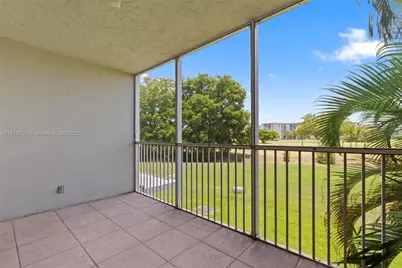 2851 S Palm Aire Dr #205, Pompano Beach, FL 33069 - Photo 18