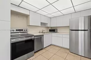 2851 S Palm Aire Dr, Pompano Beach, FL 33069 - Photo 6