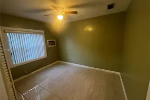 11108 Peachtree Dr, Miami, FL 33161 - Photo 12