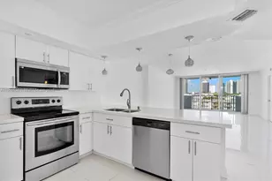3703 NE 166th St, North Miami Beach, FL 33160 - Photo 20