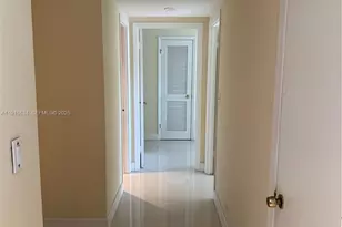 800 NE 195th St, Miami, FL 33179 - Photo 16