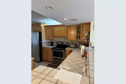 800 NE 195th St #714, Miami, FL 33179 - Photo 6