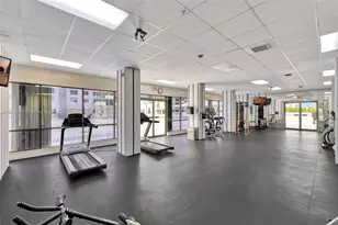 2750 NE 183rd St, Aventura, FL 33160 - Photo 28