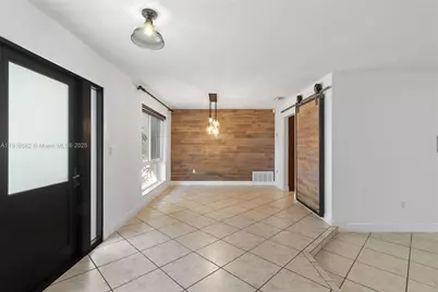 10485 SW 109th St, Miami, FL 33176 - Photo 4