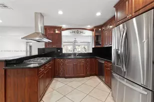 10485 SW 109th St, Miami, FL 33176 - Photo 10