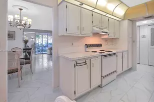 1300 St Charles Pl, Pembroke Pines, FL 33026 - Photo 14