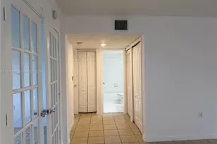 2199 NW 77th Way, Pembroke Pines, FL 33024 - Photo 8