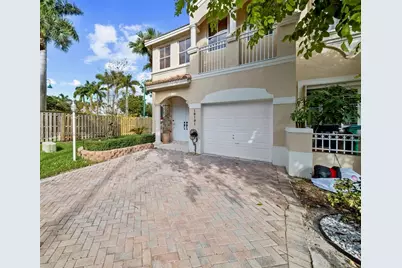 10191 NW 32nd Ter, Doral, FL 33172 - Photo 2