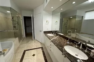 17555 Collins Ave, Sunny Isles Beach, FL 33160 - Photo 20