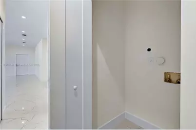 1346 NW 44th St, Miami, FL 33142 - Photo 28