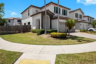 22780 SW 92nd Ct, Cutler Bay, FL 33190 - Photo 2