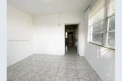 667 NE 86th St #3B, Miami, FL 33138 - Photo 2