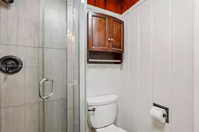 6230 E 2nd Ave, Hialeah, FL 33013 - Photo 24