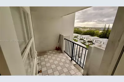 2750 NE 183rd St #906, Aventura, FL 33160 - Photo 16