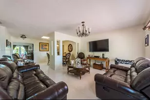 10260 SW 48th St, Miami, FL 33165 - Photo 6