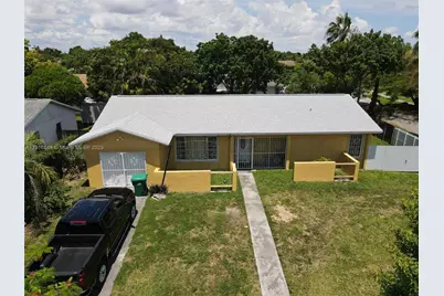 11011 SW 162nd Ter, Miami, FL 33157 - Photo 2