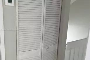 9722 NW 6th Ln, Miami, FL 33172 - Photo 46